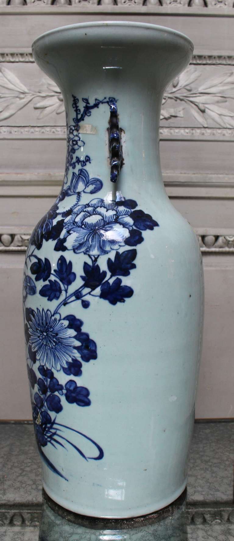Blue and White Chinese Porcelain Vase with Floral Design In Good Condition In Dallas, TX