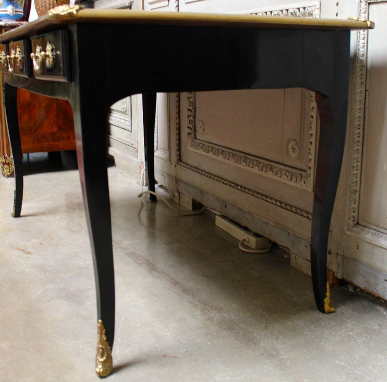 19th Century French Louis XV Style Black Lacquered Desk with Red Tooled Leather Top For Sale
