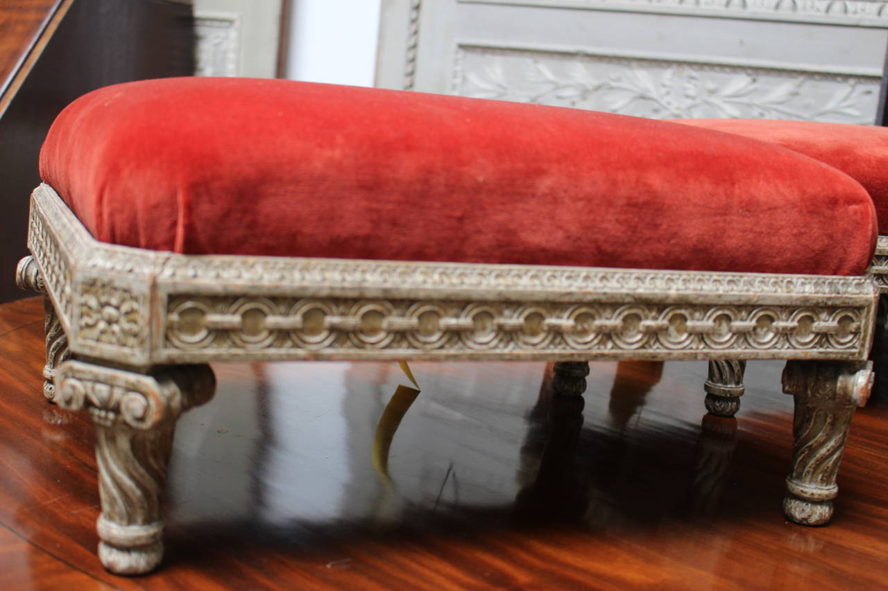 Pair of Beautifully Carved Louis XVI Style Painted Wood Tabourets In Good Condition In Dallas, TX