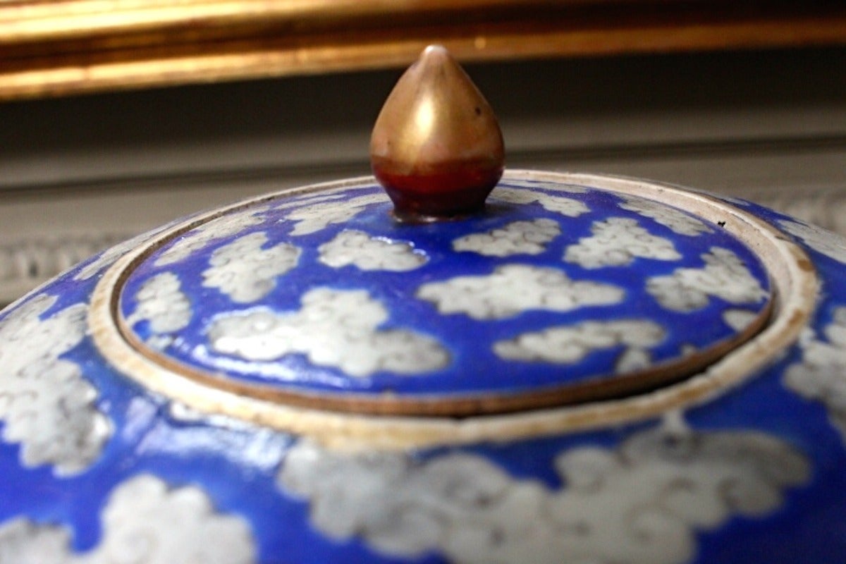 Pair of Chinese Porcelain Ginger Jars In Fair Condition In Dallas, TX