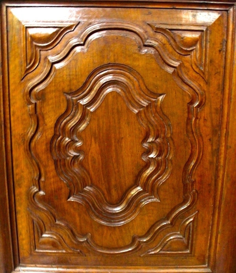 French Carved Walnut Louis XV Armoire In Good Condition In Dallas, TX