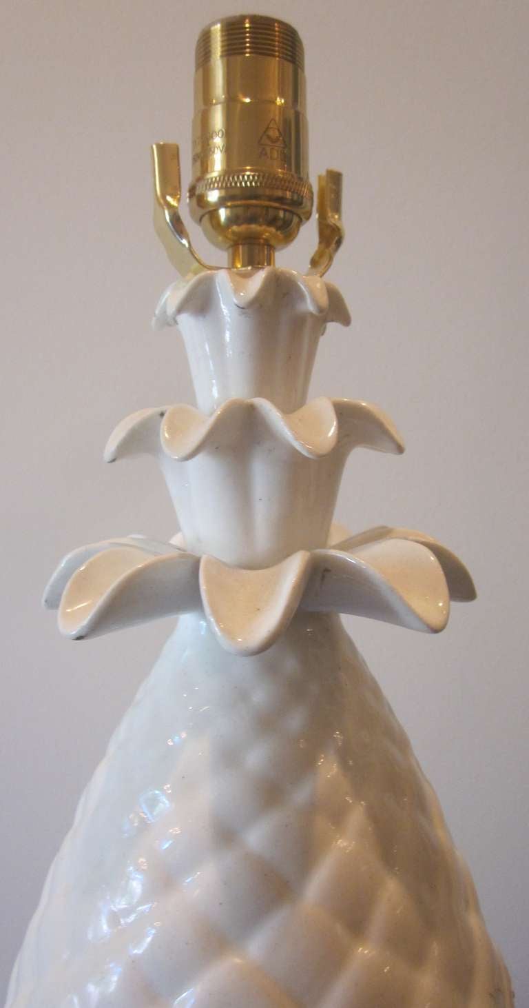 Mid-20th Century Spanish White Glazed Pineapple Table Lamp