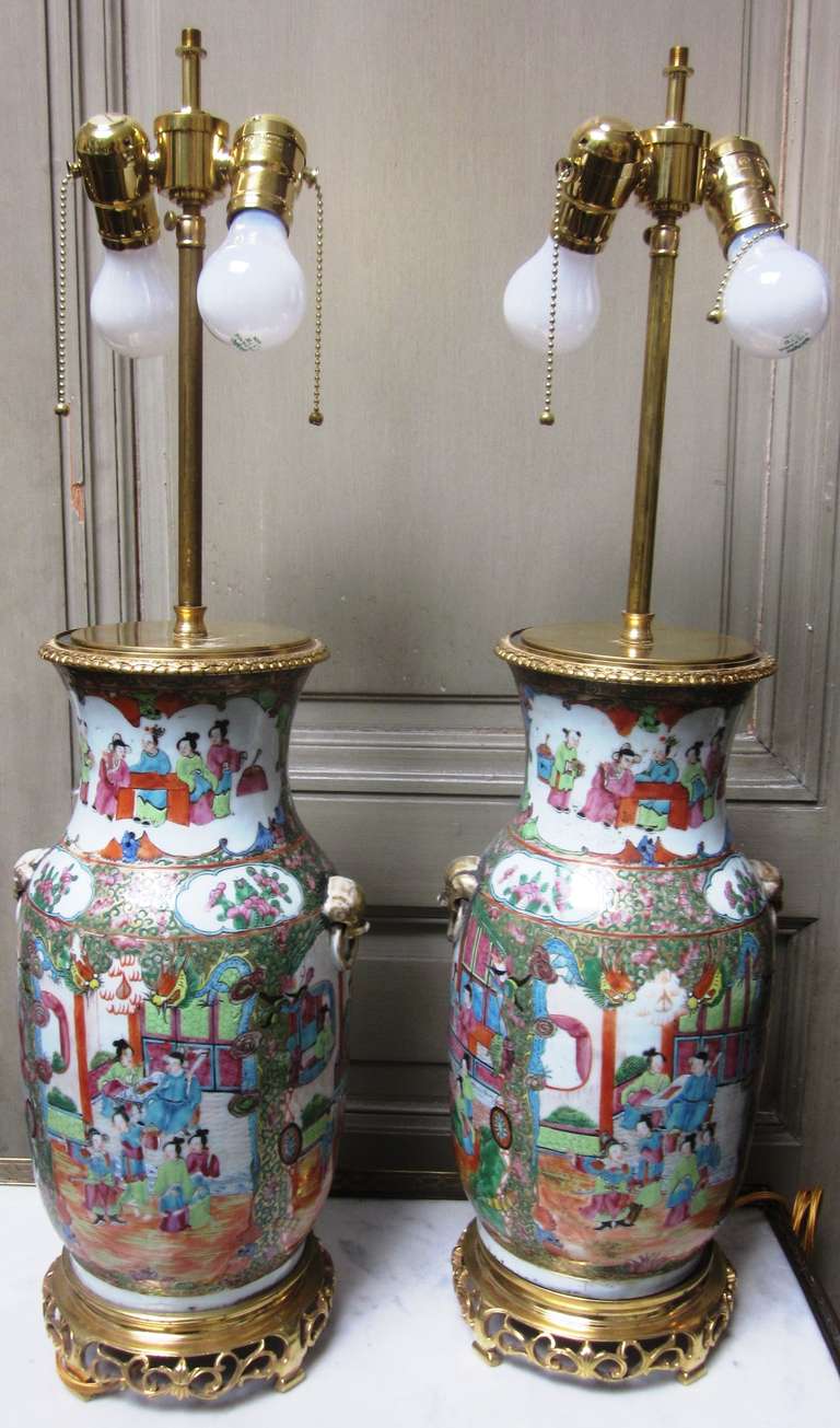 A Pair of Chinese Rose Medallion Porcelain Lamps 3