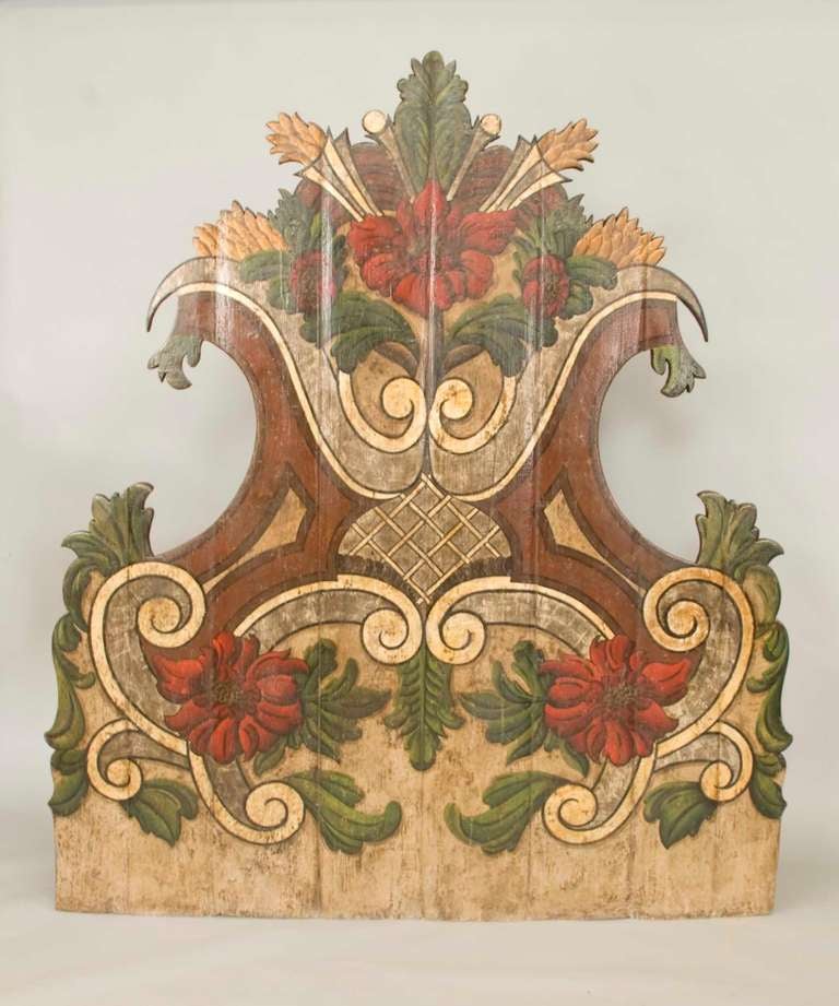 Exuberant Portuguese polycromed stately headboard.
This headboard probably came from one of the great houses in
Portugal