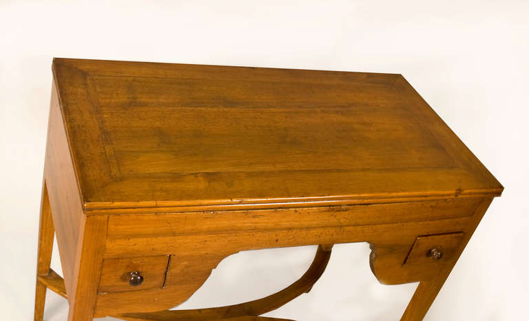Louis XVI Walnut Ladies Desk or Dressing Table In Excellent Condition In San Francisco, CA