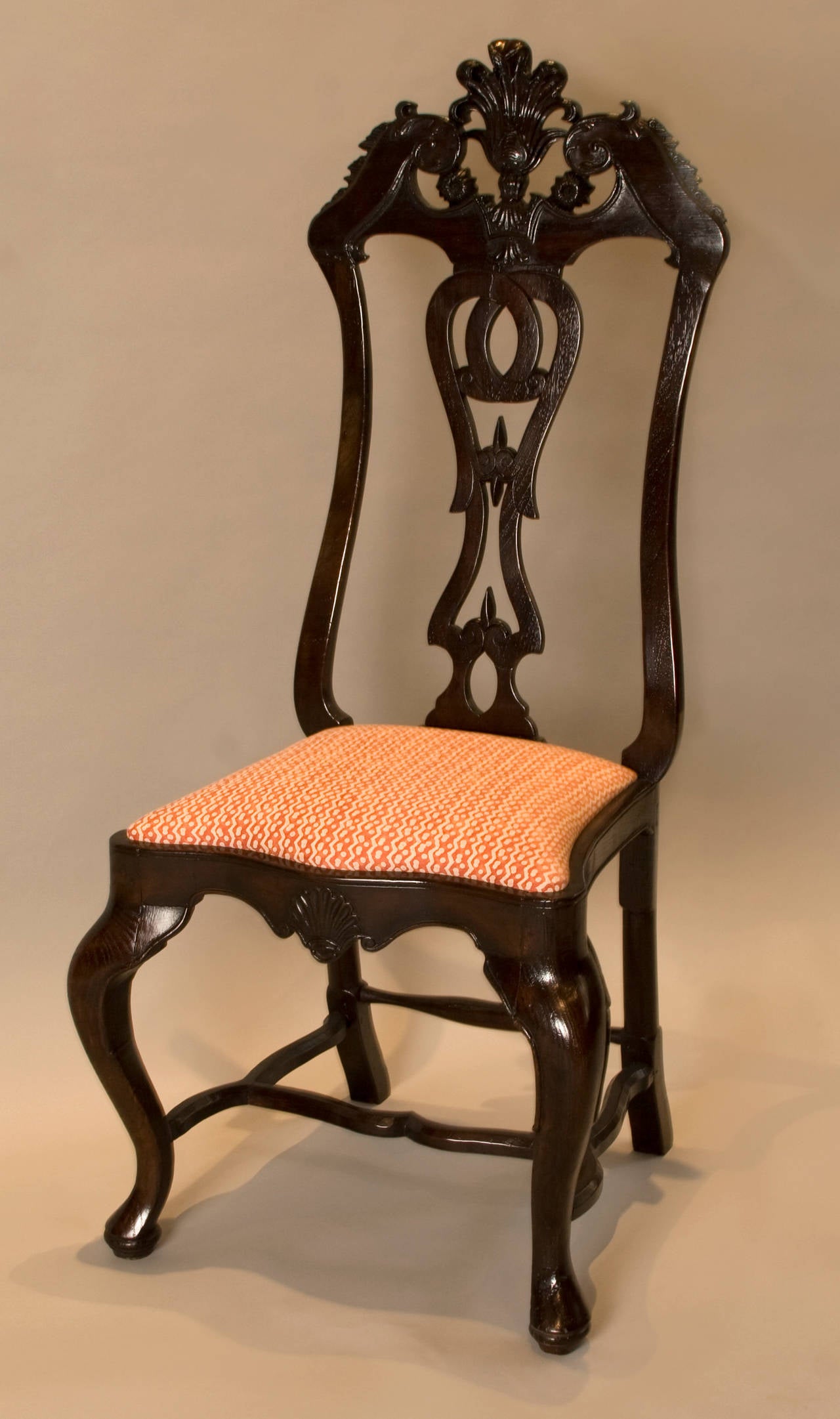 Ensemble de six chaises de salle à manger rococo portugaises du 18ème siècle, bois de jacaranda, Fortuny F. en vente 1