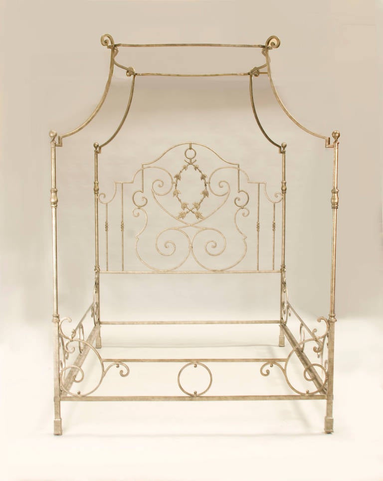 Romantic silver leaf queen size metal canopy bed. Comes with five metal stretchers.