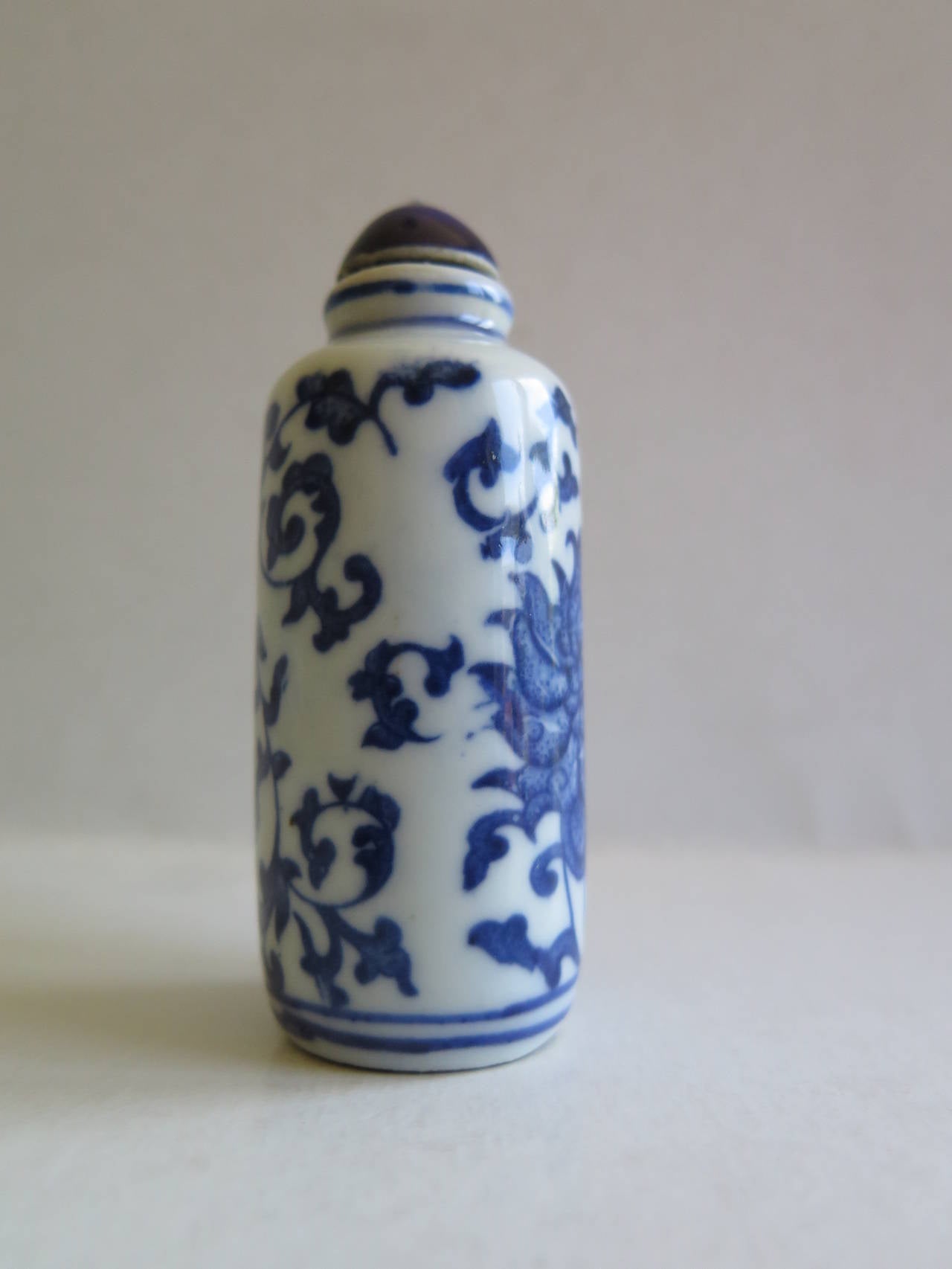 Glazed Chinese SNUFF BOTTLE, Blue and White, Porcelain, Qing-Qianlong mark, C.1930