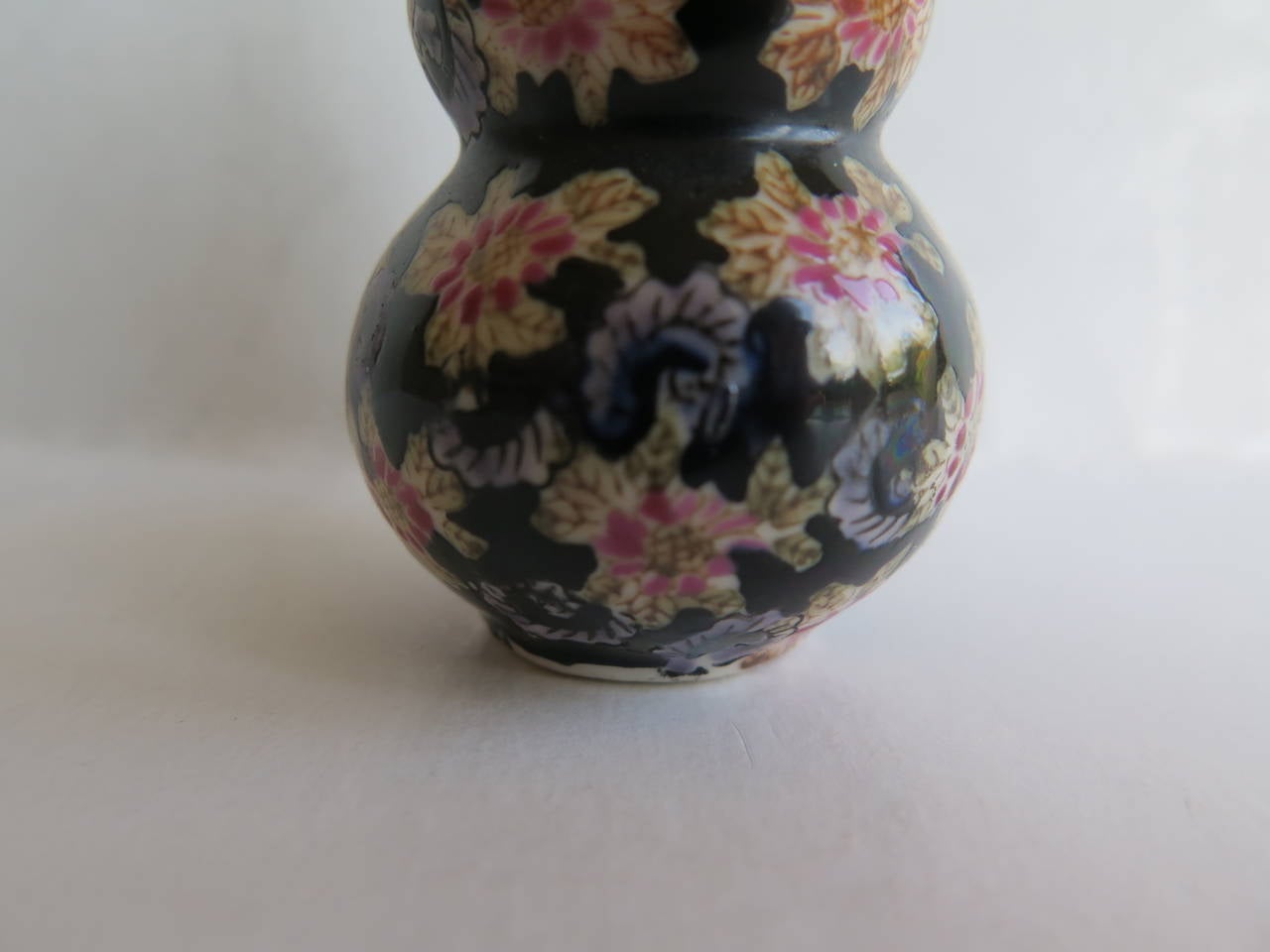 Chinese Snuff Bottle, Porcelain, Hand-Painted, Jade Top, Early 20th Century 1