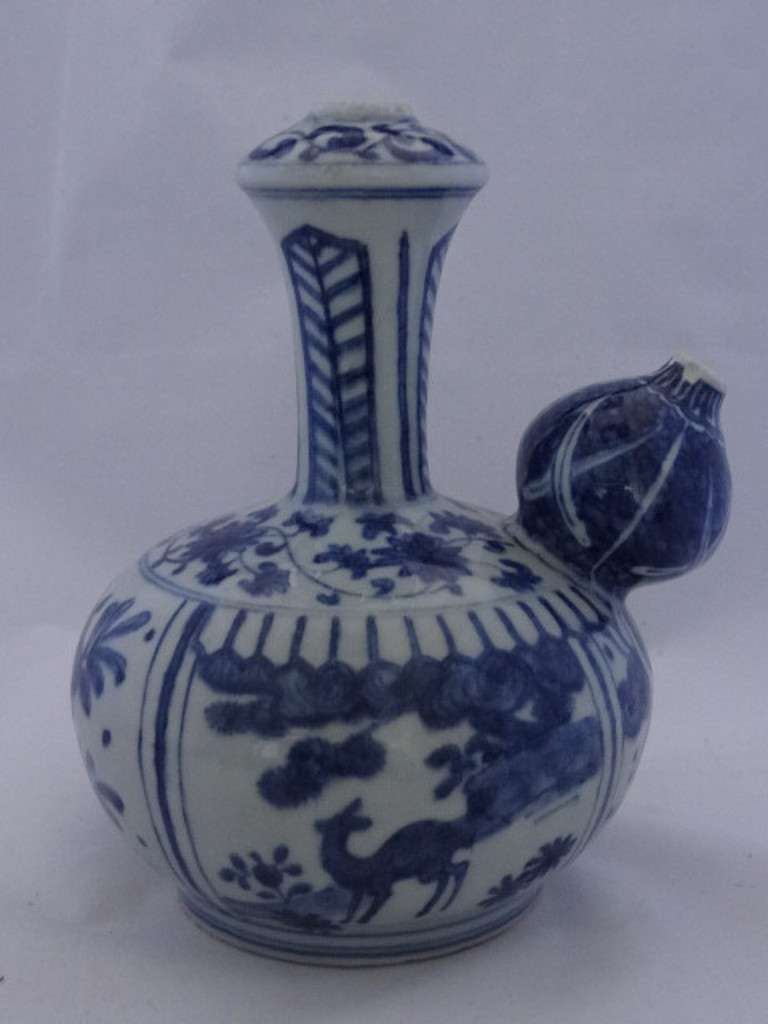 Porcelain Chinese Eighteenth Century Kendi 1