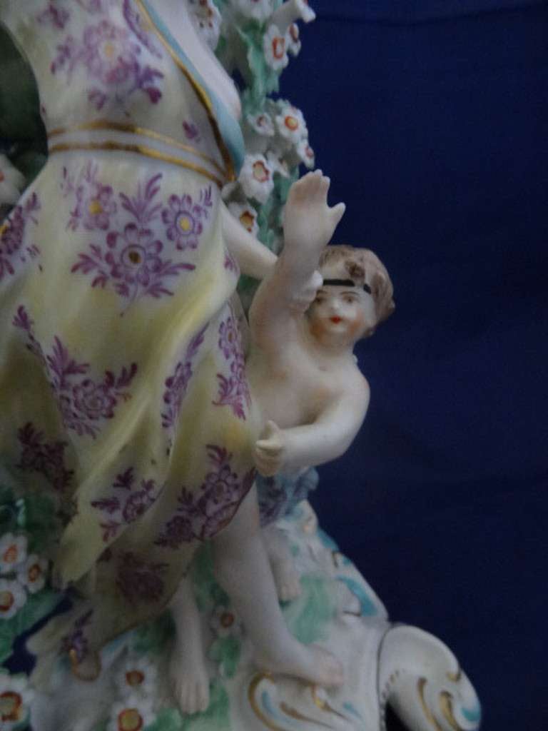 Derby Porcelain Figures of Mars with Cockerel and Venus with Sconces 4