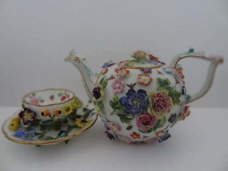 German Meissen Porcelain Floral Tea Service Provenance Chatsworth House Attic Sale