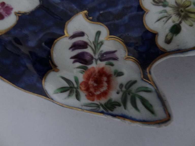 18th Century and Earlier Worcester Porcelain Polychrome Leaf Shaped Dish with Seal Mark For Sale