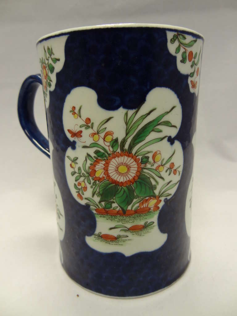 A Worcester Polychrome Tankard in the Kakiemon Style circa 1770 In Excellent Condition In Leeds, GB