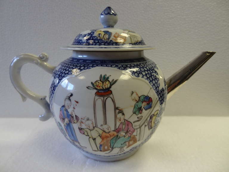 Chinese Porcelain Teapot In Good Condition In Leeds, GB