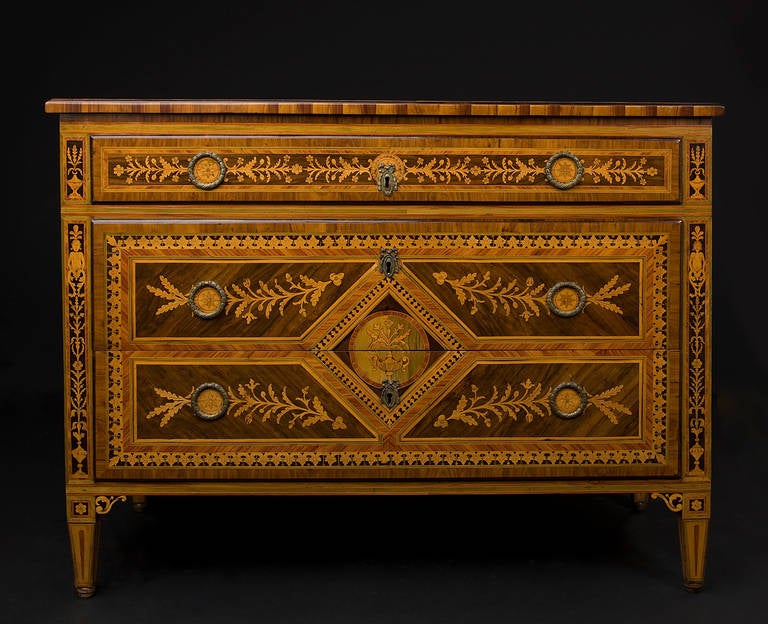 Italian Commode In Excellent Condition For Sale In Bergen, NL