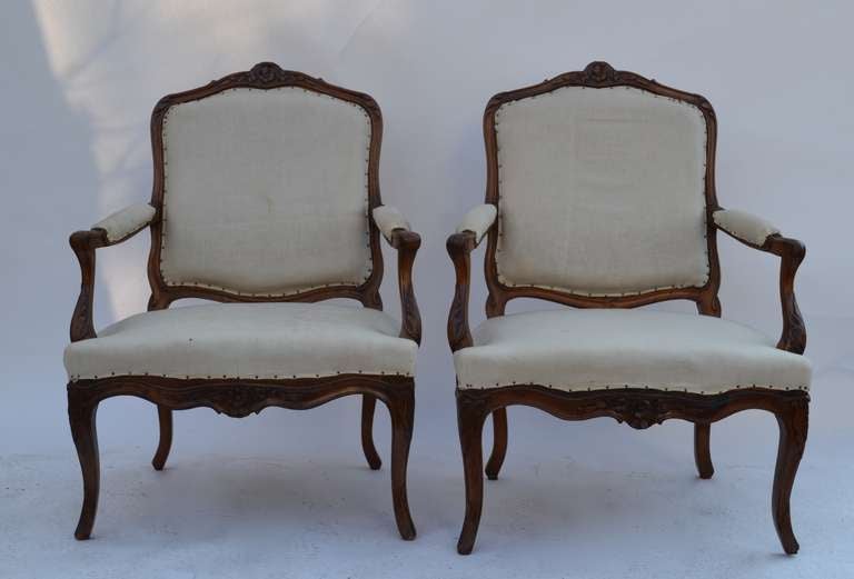 Pair of Early 19th Century French Chairs with Shaped Legs
