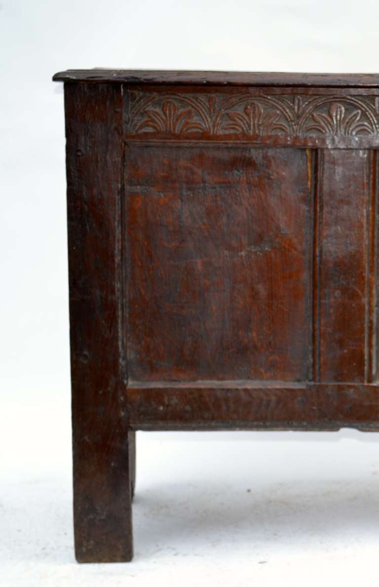17th Century Tall English Oak Coffer In Good Condition For Sale In Richmond, VA