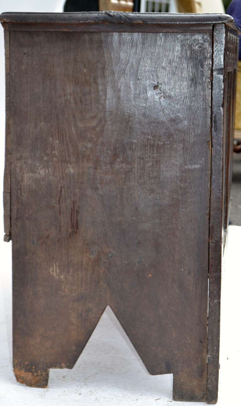 17th Century Tall English Oak Coffer For Sale 4