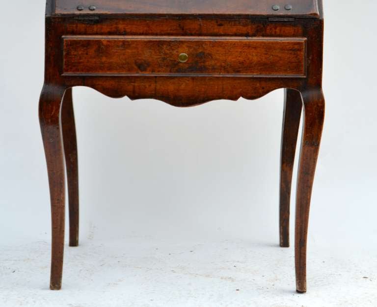 Mid 18th Century French Provincial Small Slant Top Desk For Sale 3
