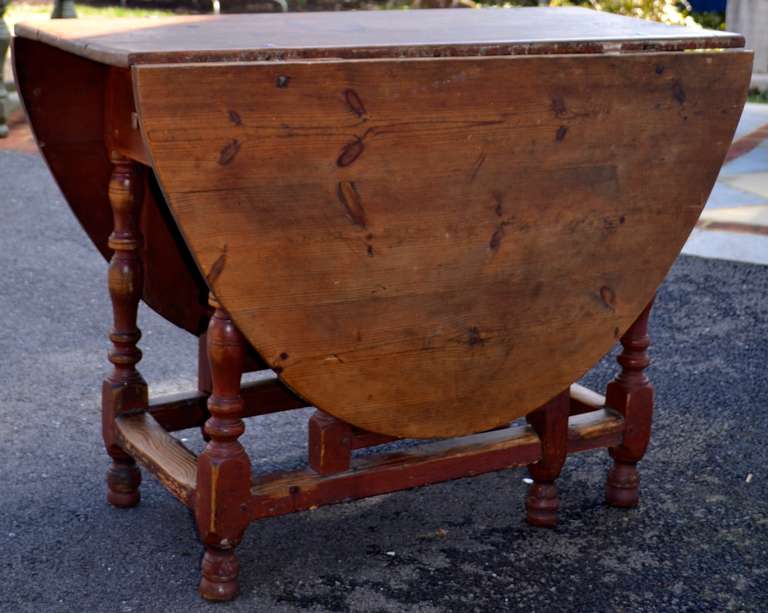 18th Century and Earlier Mid 18th Century Swedish Gateleg Table For Sale