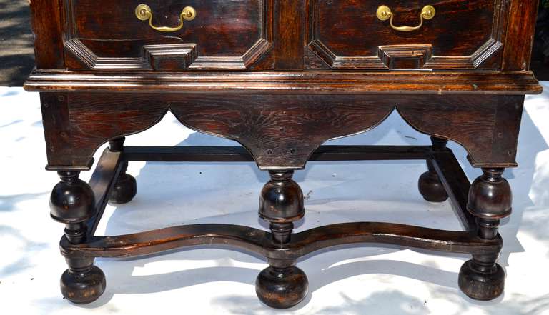 18th Century English Oak Highboy/Chest For Sale 5