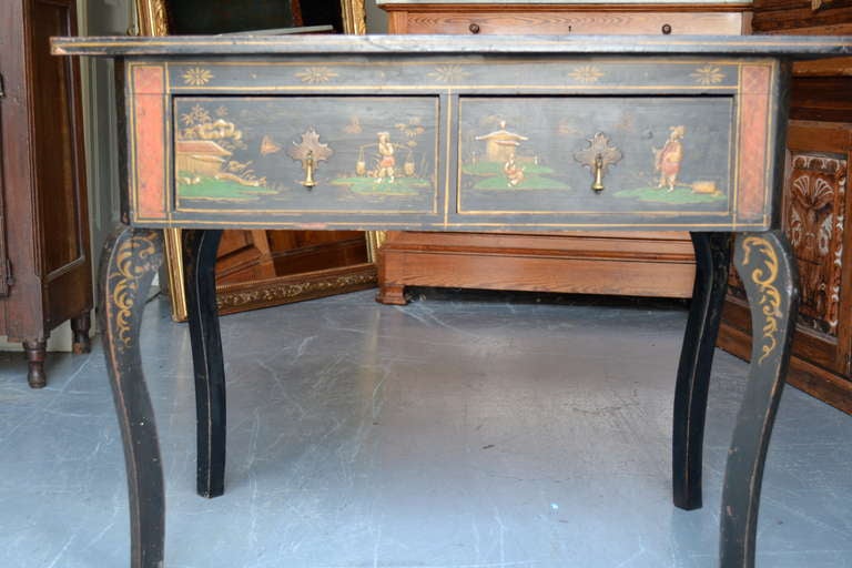 English Early 19th Century Chinoiserie Desk For Sale
