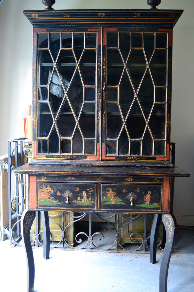 Early 19th Century Chinoiserie Desk For Sale 1