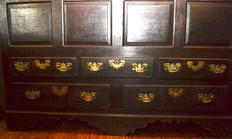 Mid 18th Century English Oak Queen Ann Cupboard/Cabinet For Sale 2