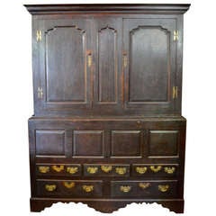 Antique Mid 18th Century English Oak Queen Ann Cupboard/Cabinet