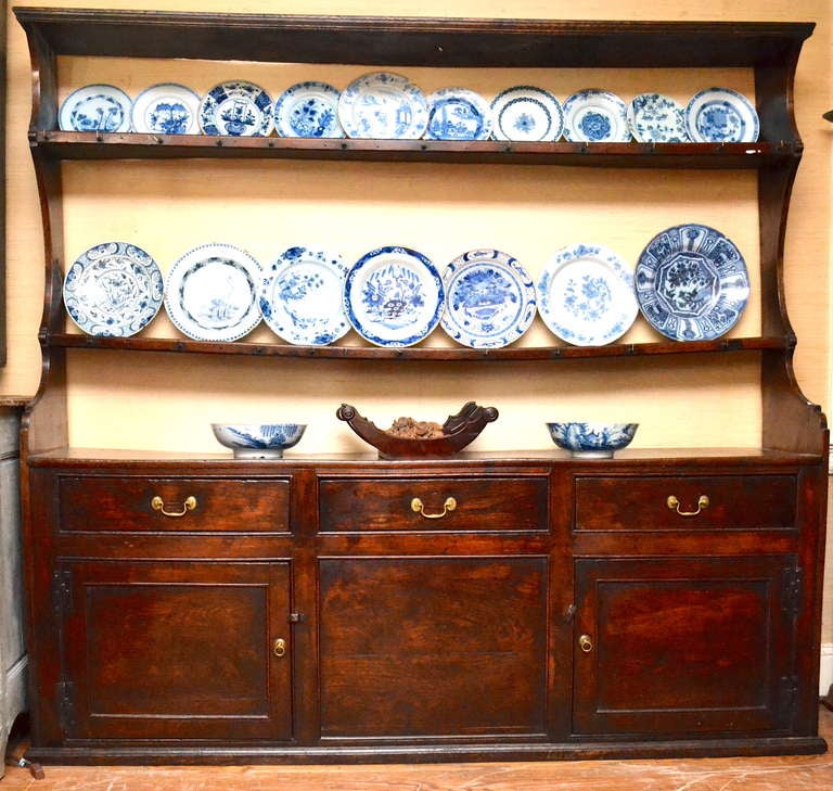 Mid 18th Century Elm Welsh Dresser In Good Condition For Sale In Richmond, VA
