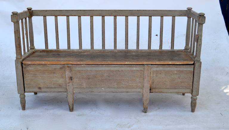 Very Small Late 18th Century Swedish Scraped Gustavian Daybed