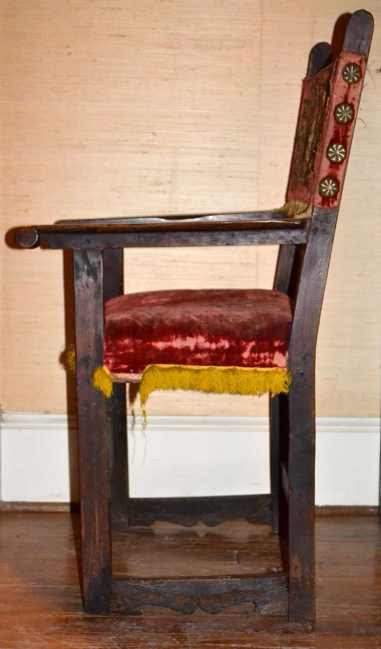 17th Century Spanish Arm Chair with Carved Stretcher For Sale 2