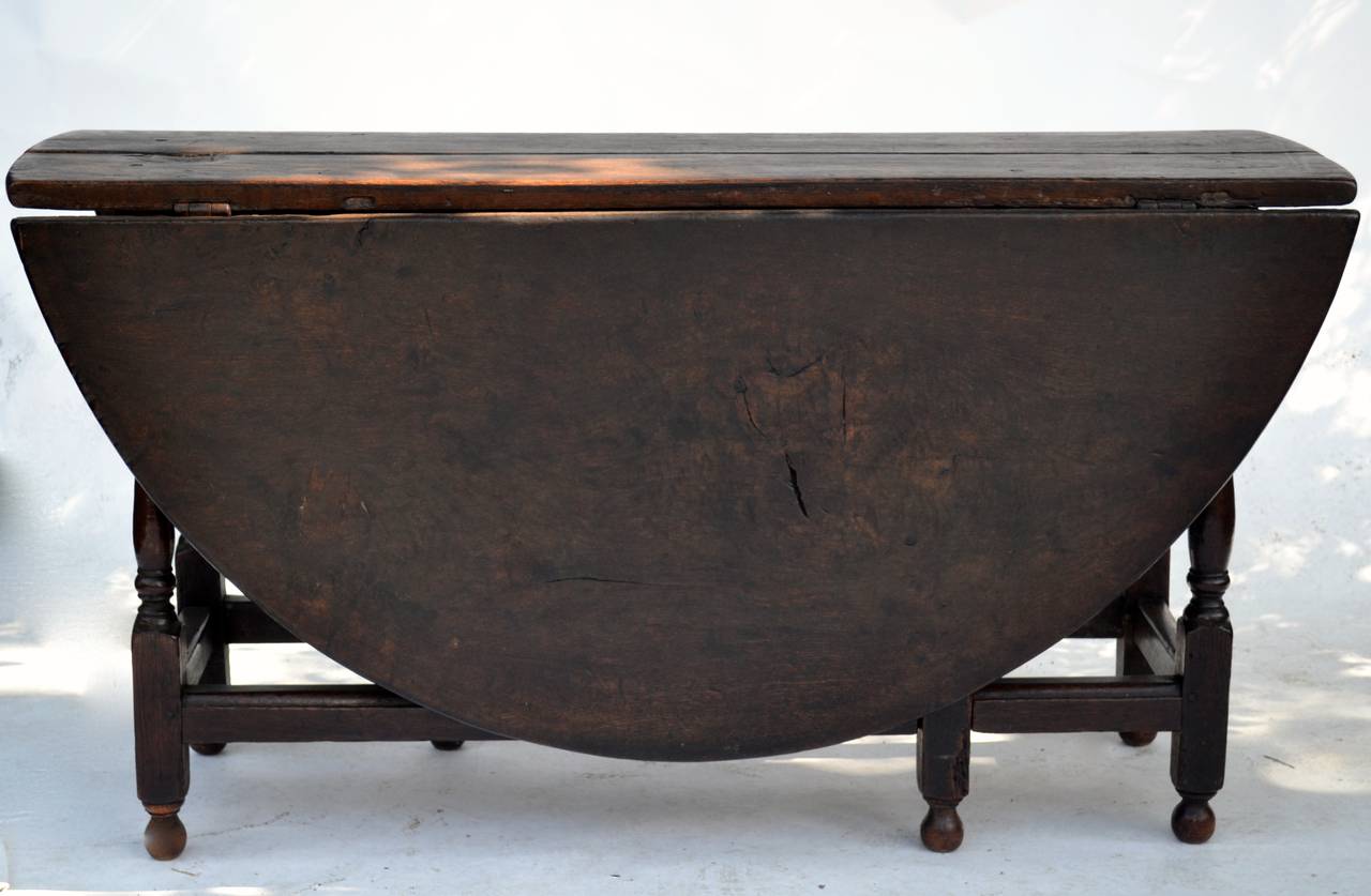Mid 18th Century English Oak Gate leg with Drawer
