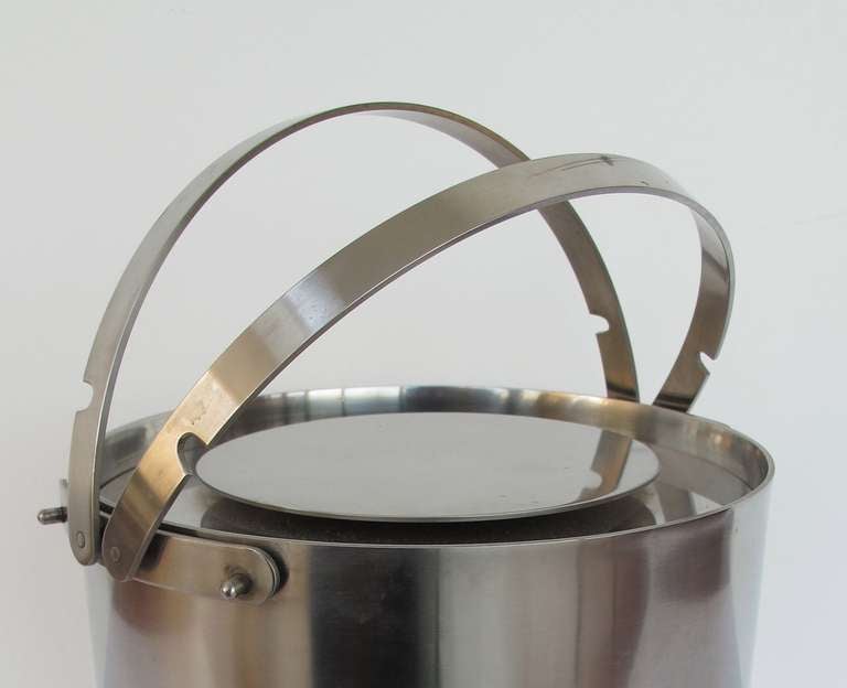 Scandinavian Modern Arne Jacobsen - Cylinda Ice Bucket for Stelton 1960s