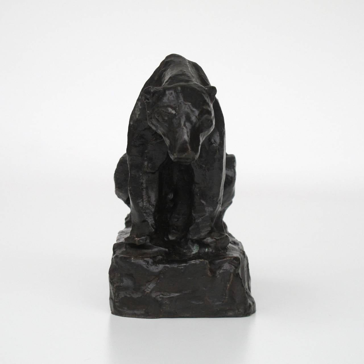 Modern Striking Bronze Sculpture of a Sitting Ice Bear by Lambertus Zijl