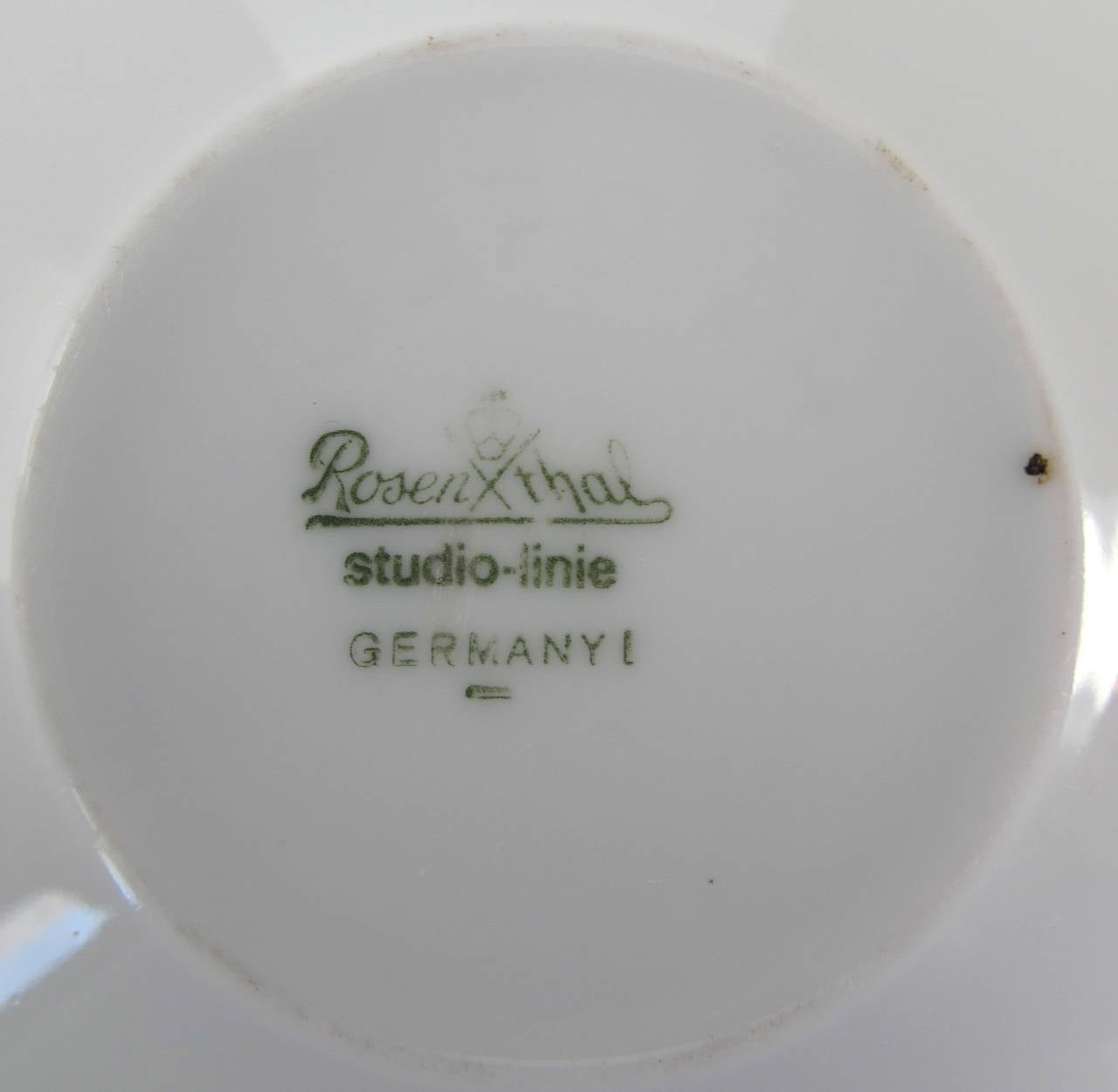 Porcelain Bowl by Alev Siesbye for Rosenthal In Excellent Condition For Sale In Amstelveen, NL