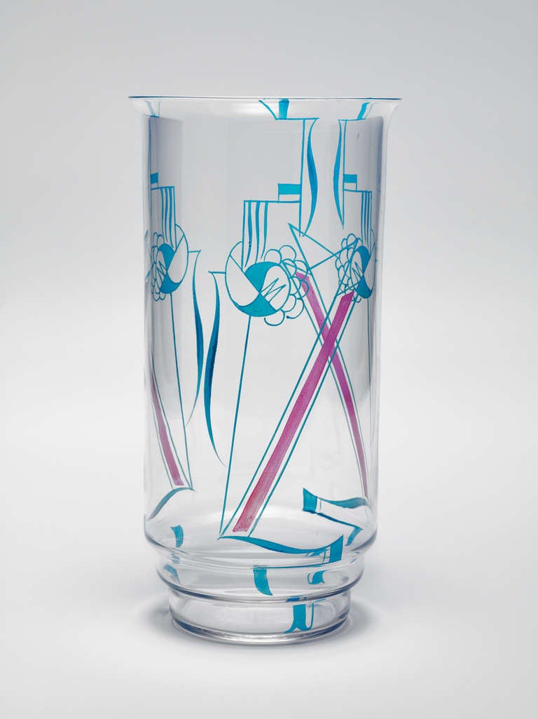 Great stained glass vase by Dutch artist Jaap Gidding, designed for the Leerdam Glassworks, circa 1926. For this object he employed abstract patterns of sinuous lines of irregular thickness in bright and contrasting colours. 

The Rotterdam-born
