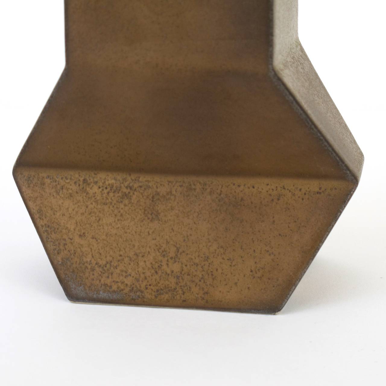 Jan van der Vaart, Bronze Stoneware Vase, Dutch Avant-Garde Pottery For Sale 2