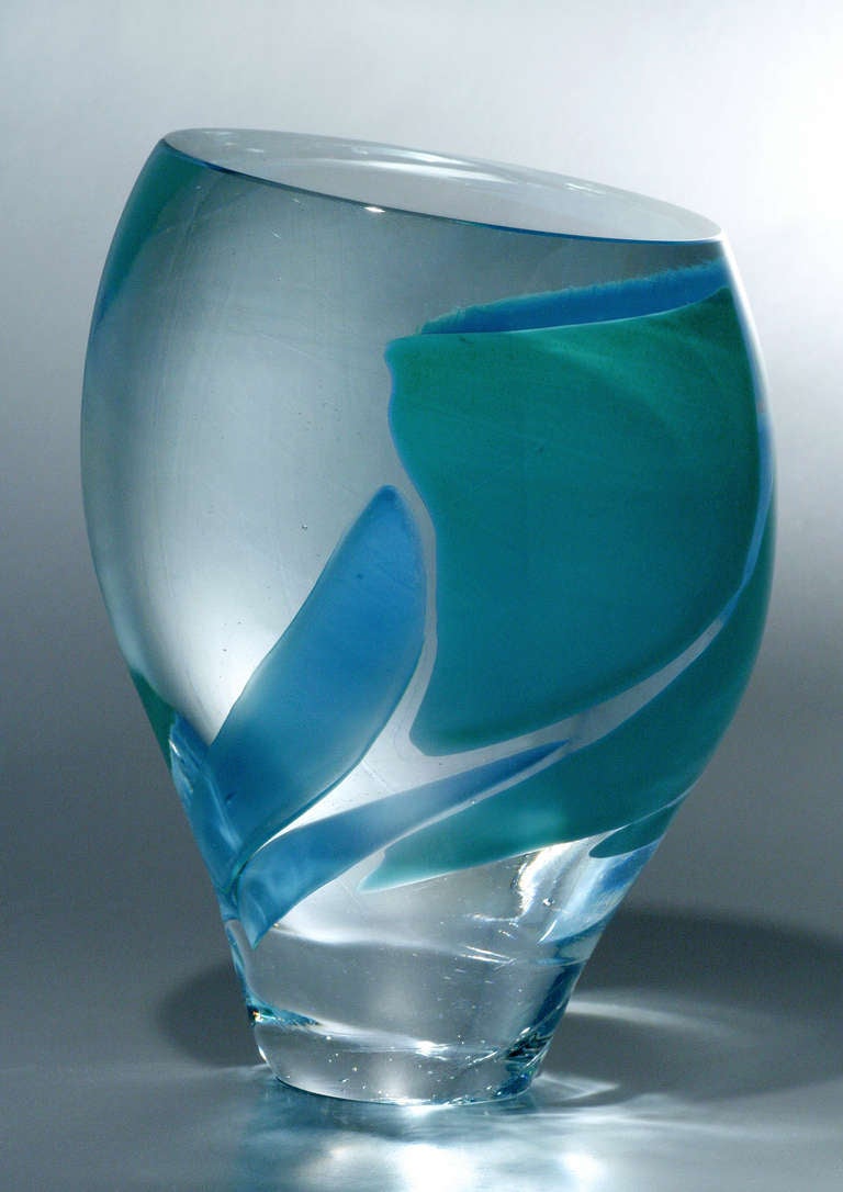 This studio glass one-off was made in 1982 during Andries Dirk Copier’s first work session in the USA, at studio Harvey Littleton, Spruce Pine, North Carolina (NC). The glass-maker was Gary Beecham.

Andries Dirk Copier (1901-1991) was an