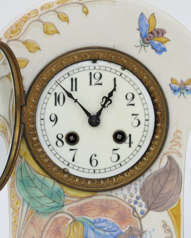 Dutch Art Nouveau, Hand-Painted Clock by Plateelbakkerij Zuid-Holland, Gouda In Fair Condition In Amstelveen, NL