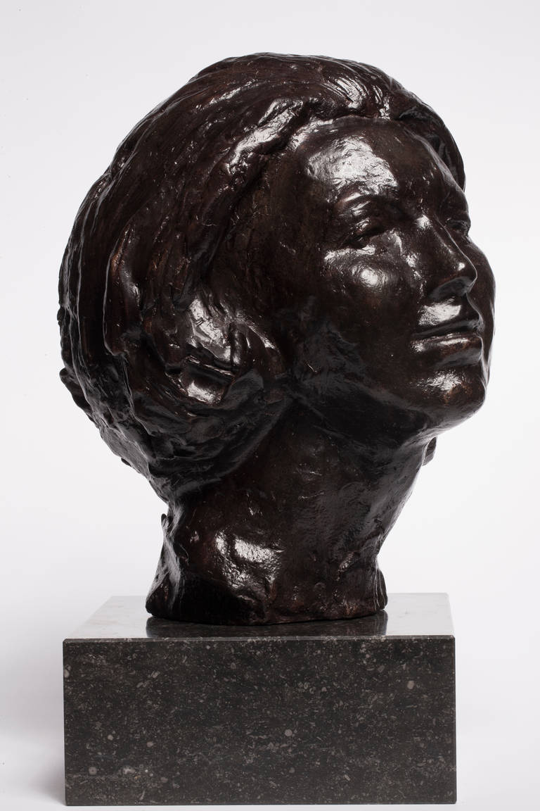 Mari Silvester Andriessen (1897-1979) is one of the most well-known Dutch sculptors of the 20th century, famous for his portraits. Andriessen made several busts of Dutch Queen Beatrix van Oranje-Nassau. Beatrix, who also makes beautiful sculptures