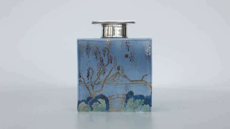 Beautifully decorated porcelain tea caddy with (800) silver lid. Manufactured by Richard Ginori, Florence, Italy, 1927-1929. The model was designed by Giò Ponti. The hand painted decoration (partly gold paint) was made by A. Mantegazza. The