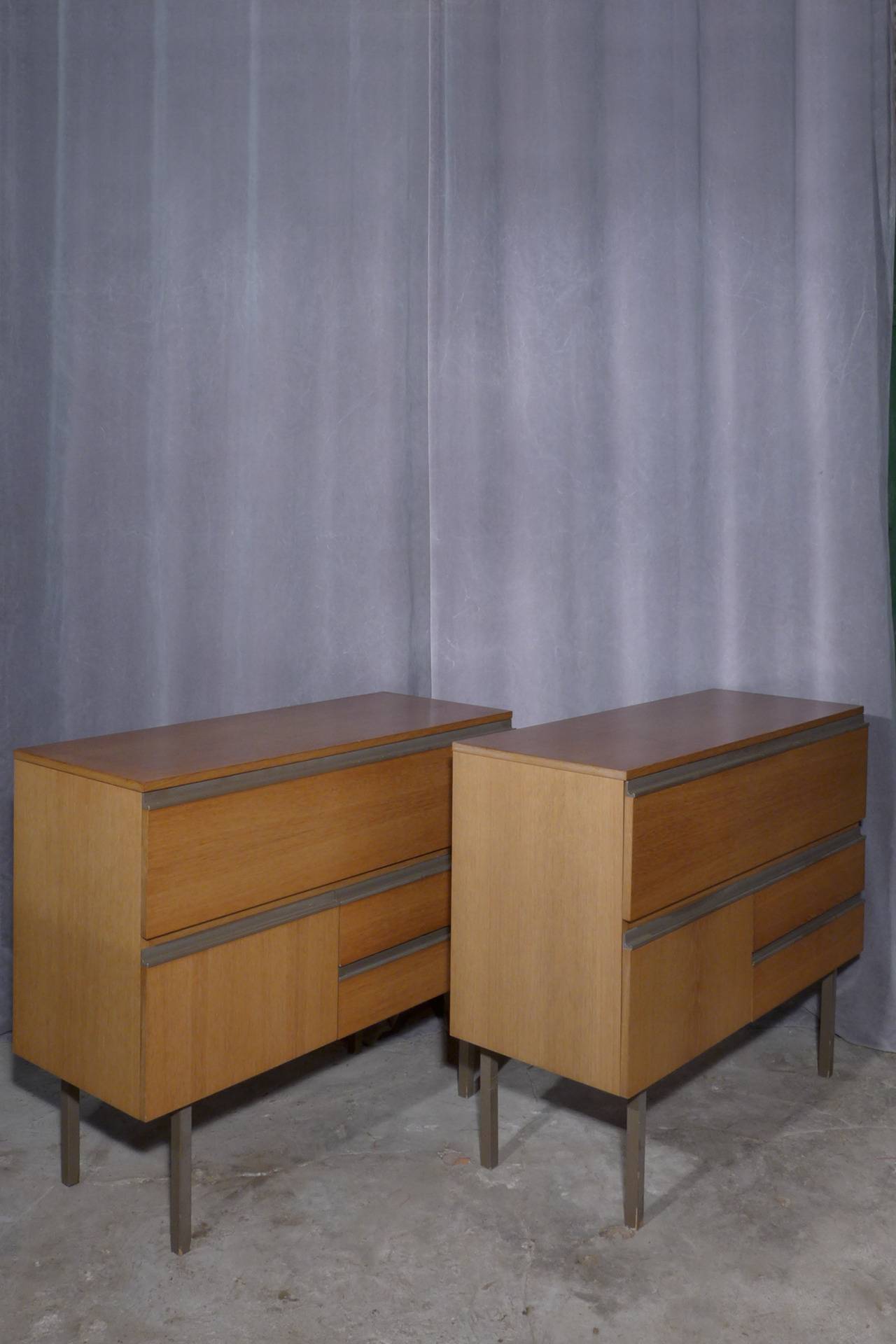 Italian Pair of Chests of Drawers in the Style of Gio Ponti