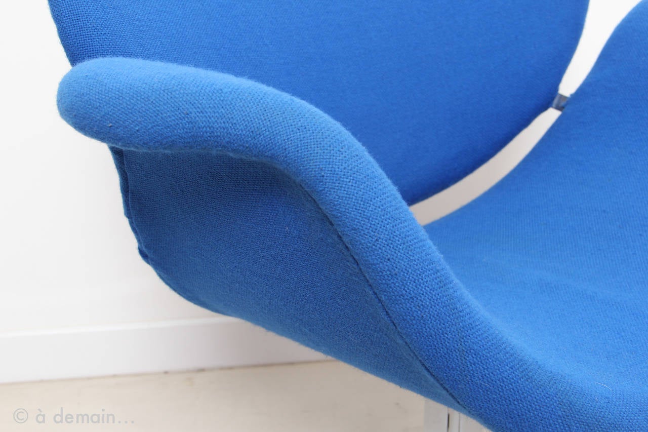 Blue Big Tulip Lounge Chair by Pierre Paulin Edited by Artifort in 1965 In Good Condition In Paris, FR