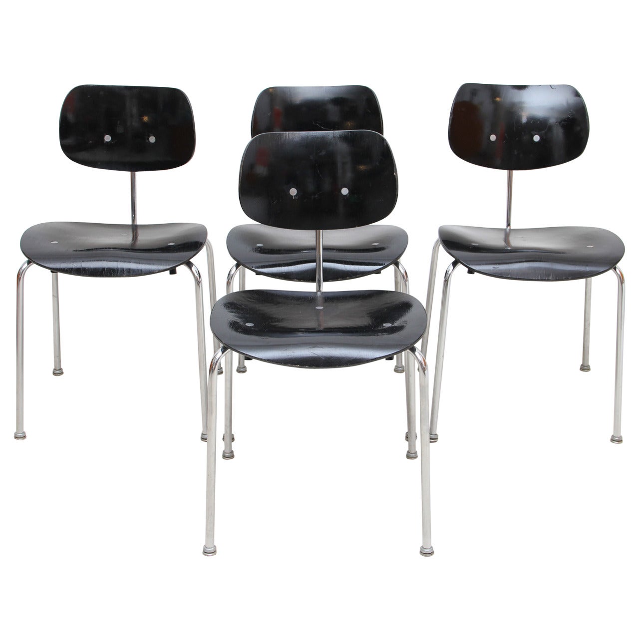 Set of Four SE 68 Chairs by Egon Eiermann Produced by Wilde & Spieth, 1950s