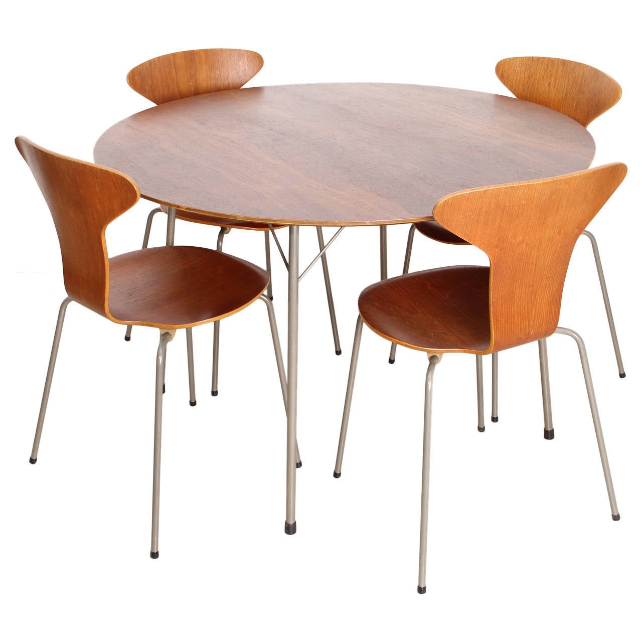 Arne Jacobsen Dining Set With Four Mosquito Chairs Produced By Fritz Arne Jacobsen Dining Set With Four Mosquito Chairs Produced By Fritz Hansen For