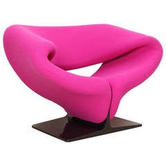 Chaise à rubans roses conçue par Pierre Paulin, éditée par Artifort en 1966