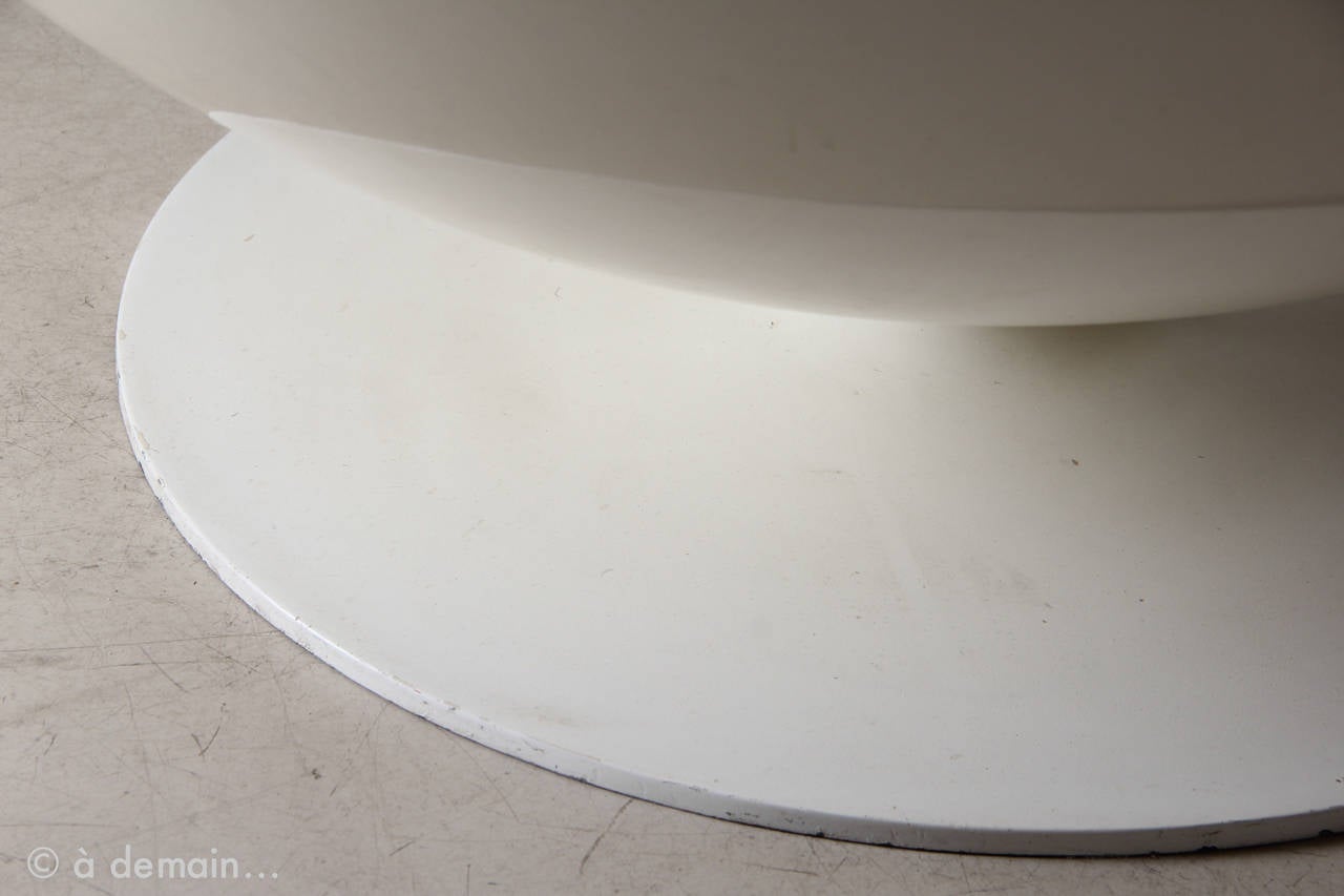 Ball Chair Designed by Eero Aarnio and Produced by Asko in 1963 In Fair Condition In Paris, FR