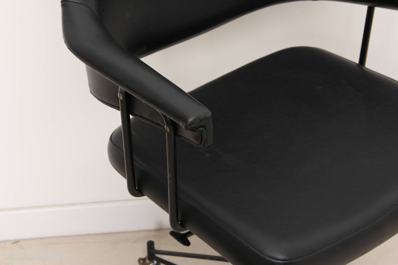 Pierre Paulin CM197 Office Chair edited by Thonet in the 1950s In Good Condition In Paris, FR
